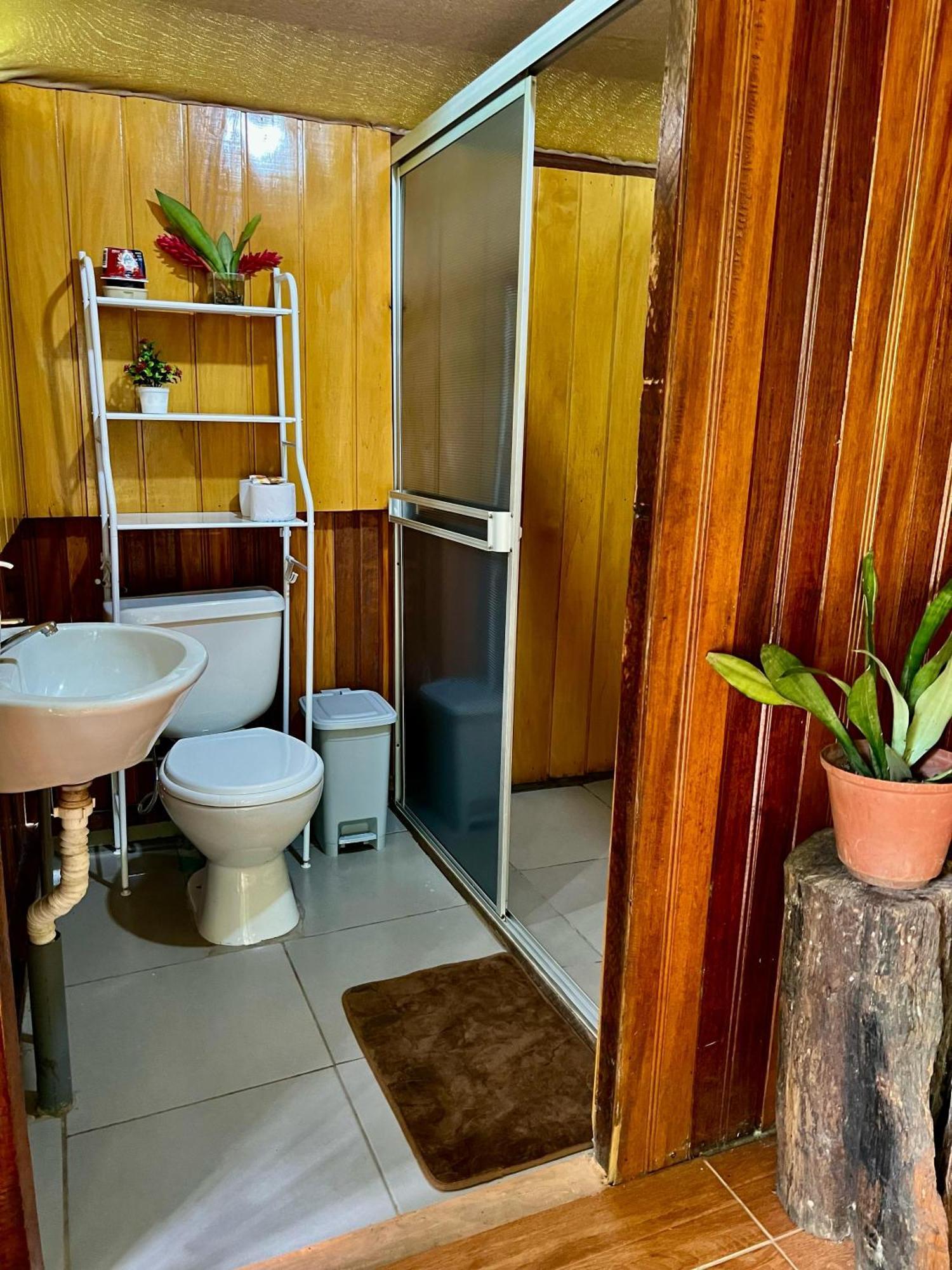 Tronco Tambopata Adventure Hotel Пуерто Малдонадо Екстериор снимка