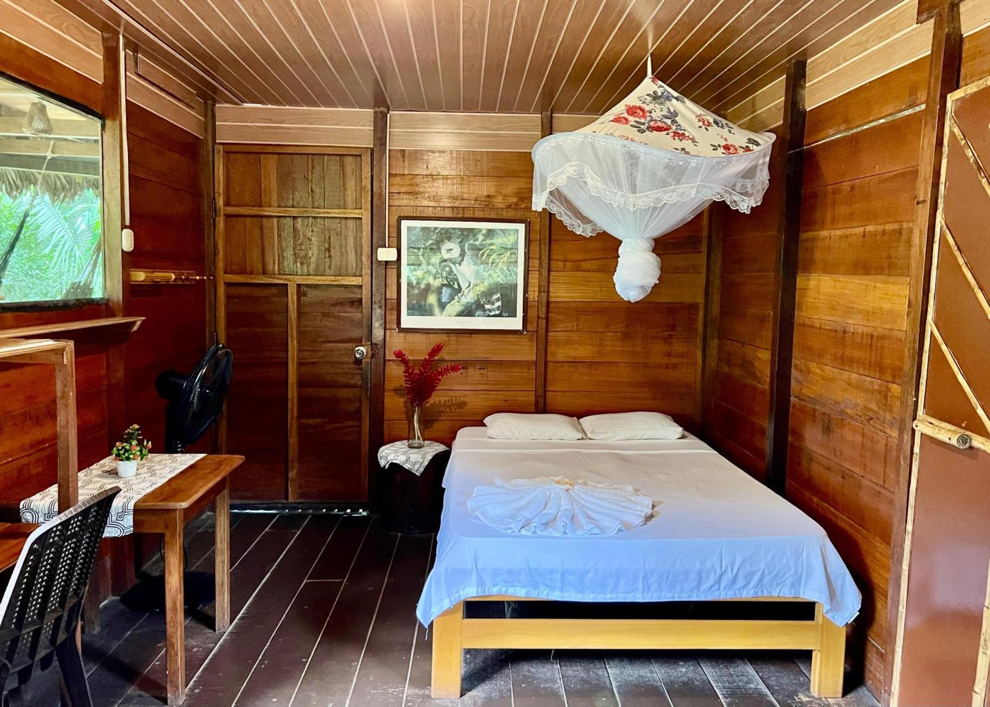 Tronco Tambopata Adventure Hotel Пуерто Малдонадо Екстериор снимка
